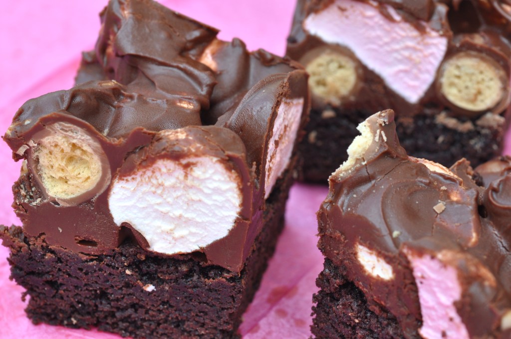 rocky road chocolate cakes