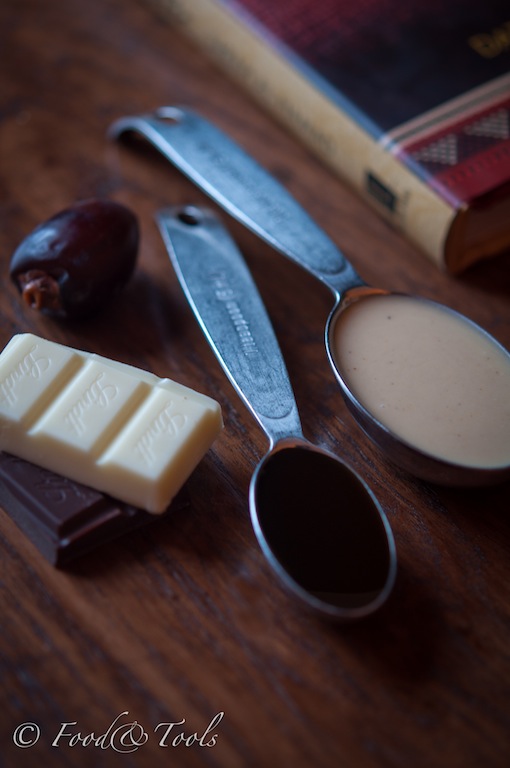 date cake ingredients-1280