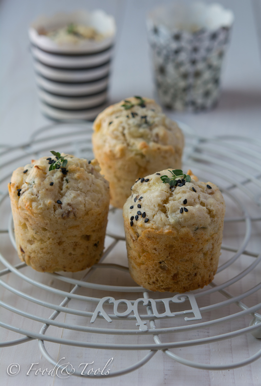 Savoury Muffins with Cheese, Caramelized Onions and Thyme