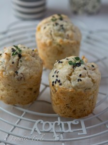 Savoury Muffins with Cheese, Caramelized Onions and Thyme