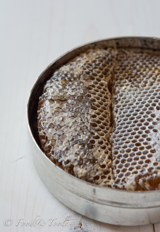 Yemen Honeycomb in a Tin-2069