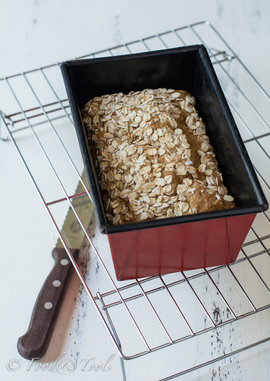 brown-bread-with-oatmeal_sunflower-seeds-4457-3