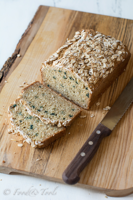 brown-bread-with-oatmeal_sunflower-seeds-4458-2
